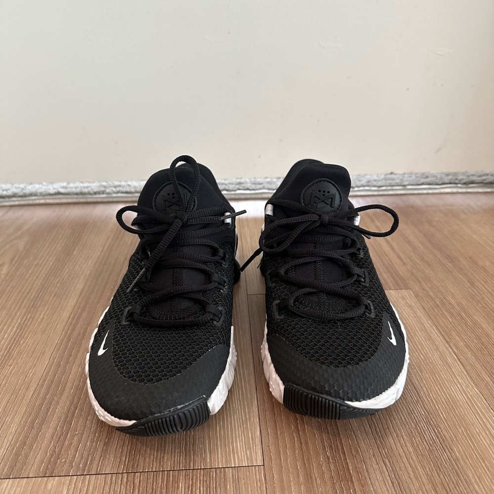Nike Metcon 6 Wms size 8 Black